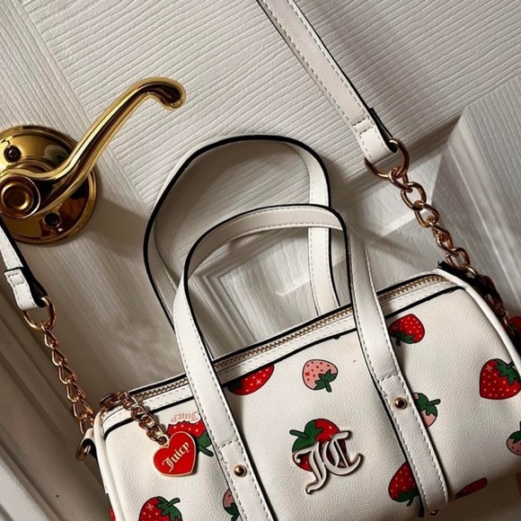 Juicy Couture White Mini Bag w/Strawberry Motif & removable coin purse - Picture 6 of 9